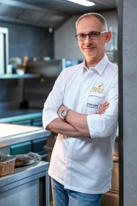 Julien Binz dans sa nouvelle cuisine ©Liveandshoot