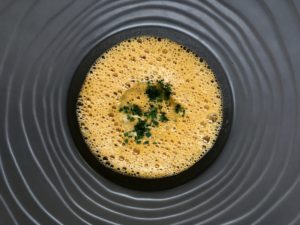 La grande raviole de champignons, Emulsion de crustacés