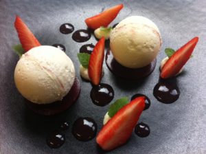 Coques meringuées vanille fraise nouvelle version du menu plaisir