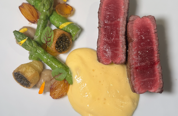 Filet de Bœuf Charolais;  une ode au fumé, à la terre, à l’élégance