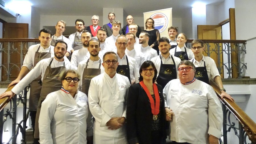 Julien Binz signe l’entré du diner des 70 ans du Club Prosper Montagné Alsace